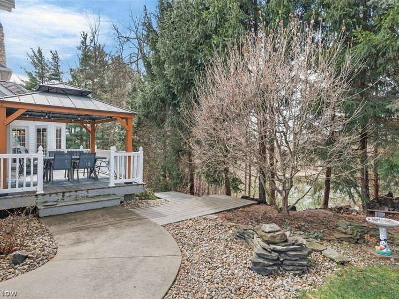 5502 Deer Pines Drive, Clinton, OH 44216 Photo 8