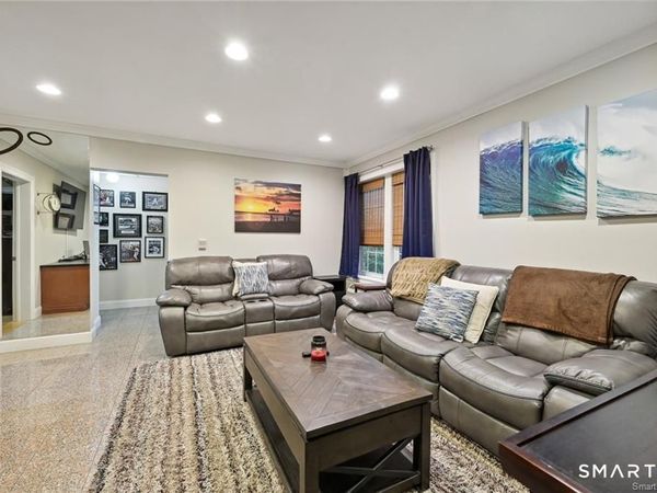 833 Summer, Unit 2E, Stamford, CT 06901