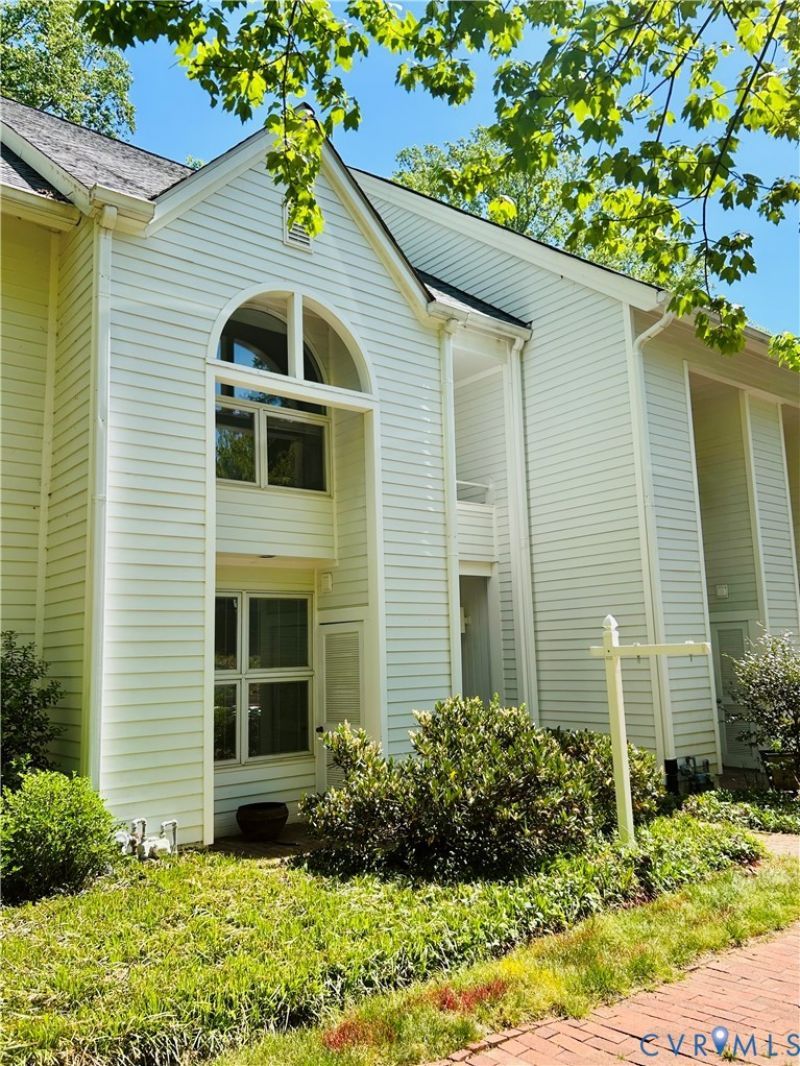 13 James Falls Drive, Richmond, VA 23221 Main Photo