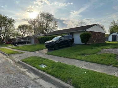 2216 Minnesota Drive, Xenia, OH 45385