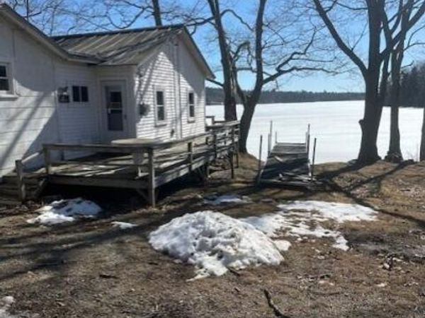 28 Pond Lane, Brooksville, ME 04617