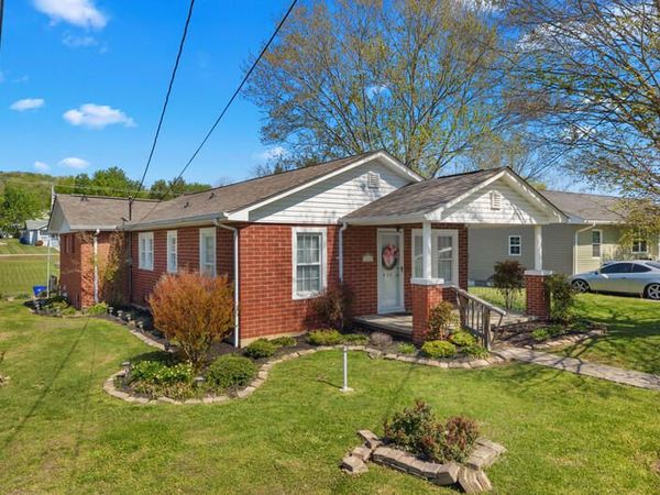 410 Cherokee Avenue, Clinton, TN 37716