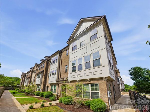 1105 Towns Hill Way, Charlotte, NC 28209