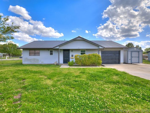 3894 W Country Road , Skiatook, OK 74070