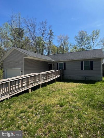 22 Pinewood Lane, Colonial Beach, VA 22443 Main Photo