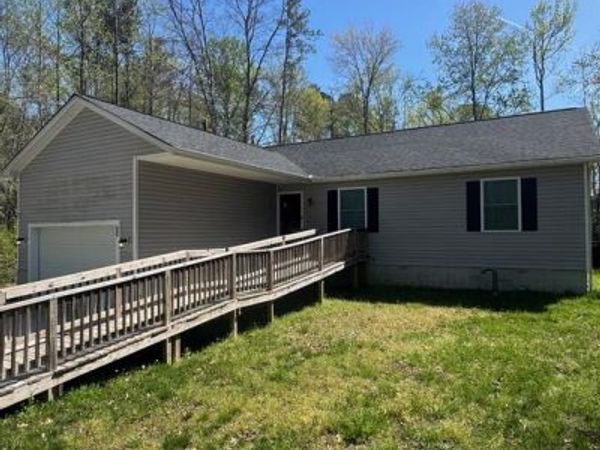 22 PINEWOOD LANE , COLONIAL BEACH, VA 22443