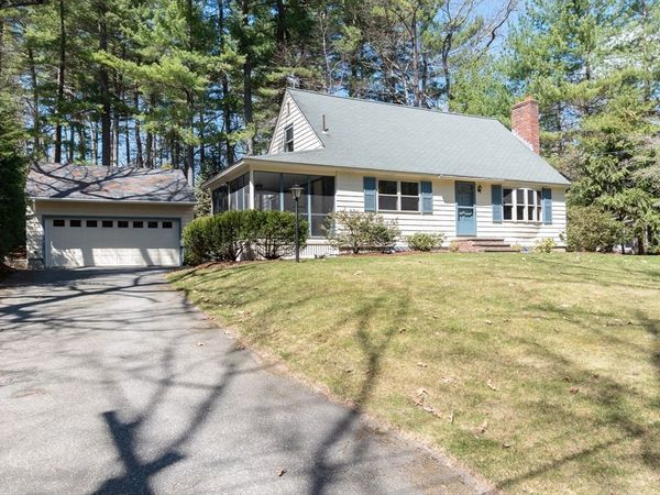 60 Crooked Spring Rd, Chelmsford, MA 01863