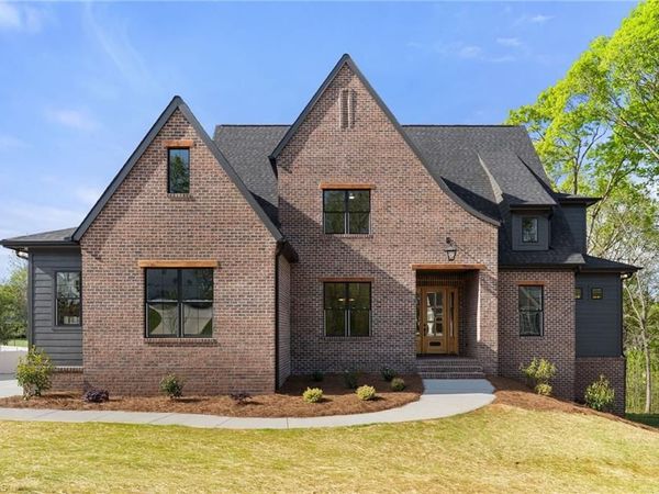 8915 Maltese Court , Lewisville, NC 27023