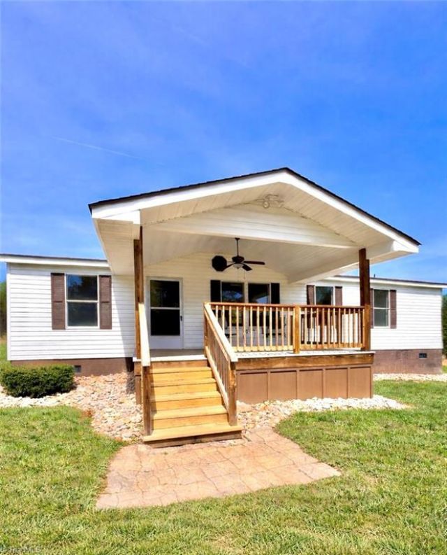 1044 Hodges Mill Road, Dobson, NC 27017 Main Photo