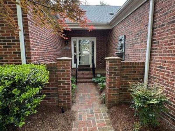 1805 Country Club Drive , High Point, NC 27262