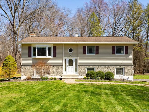 41 Julie Drive, Hopewell Junction, NY 12533