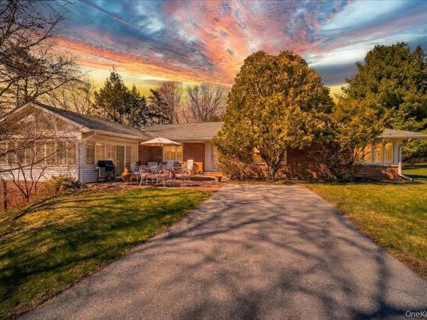 650 Netherwood Road , Hyde Park, NY 12538