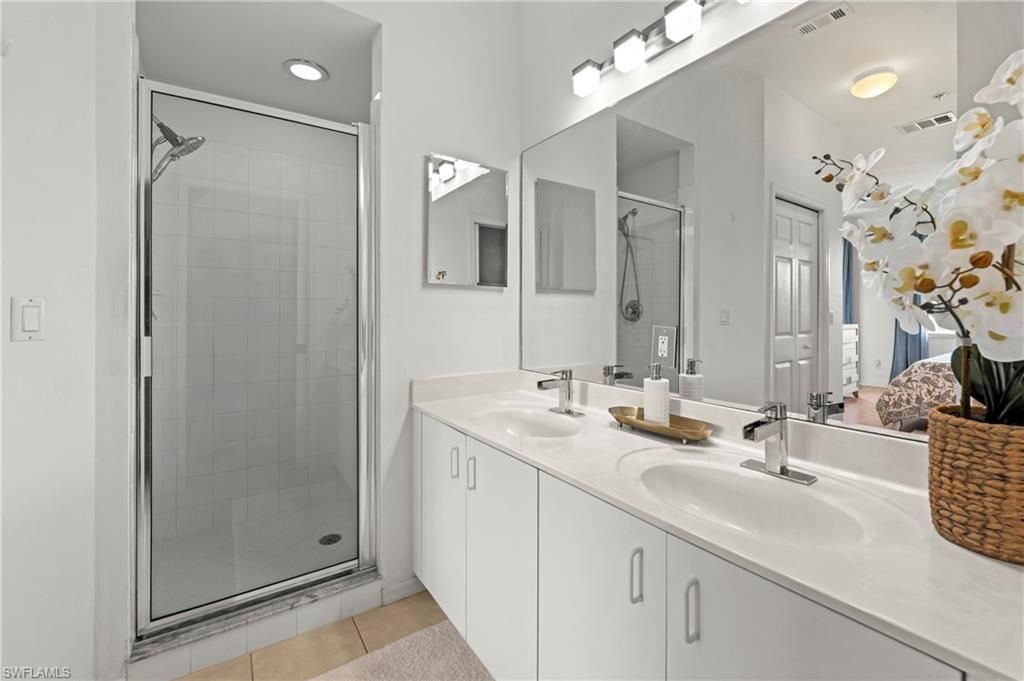 2310 Carrington Ct , Unit 9, Naples, FL 34109 Photo