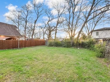 3415 Crossman Avenue, Dallas, TX 75212