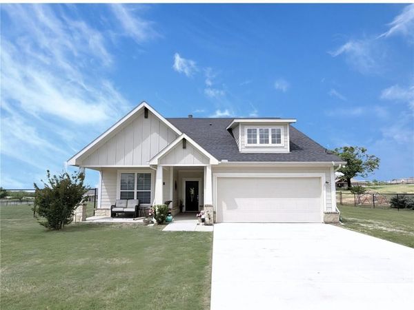 140 Spring Creek Circle , Paradise, TX 76073