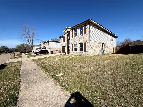 7919 Mosstree Drive, Arlington, TX 76001