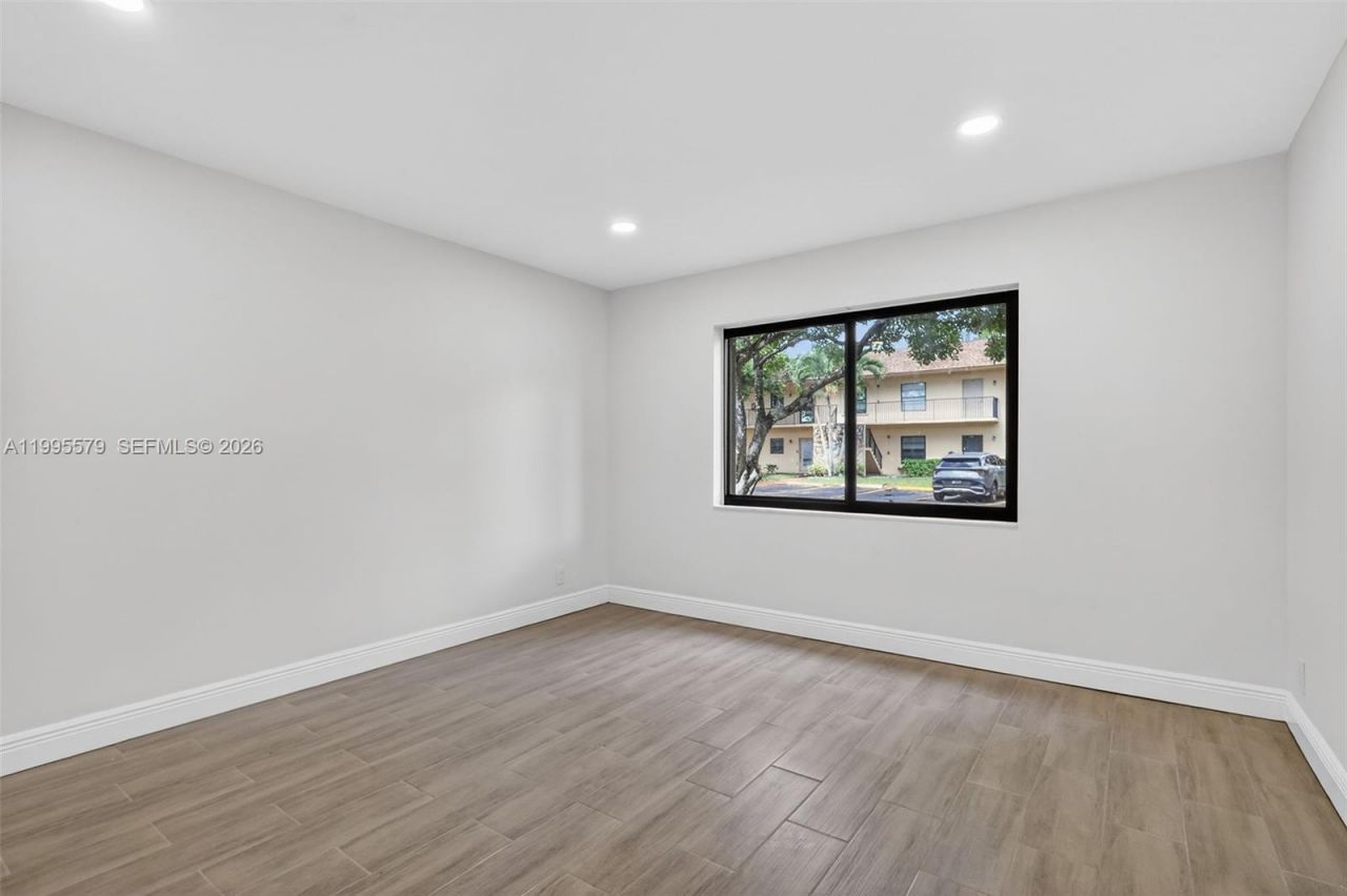 275 Gate Rd, Unit 104, Hollywood, FL 33024 Photo