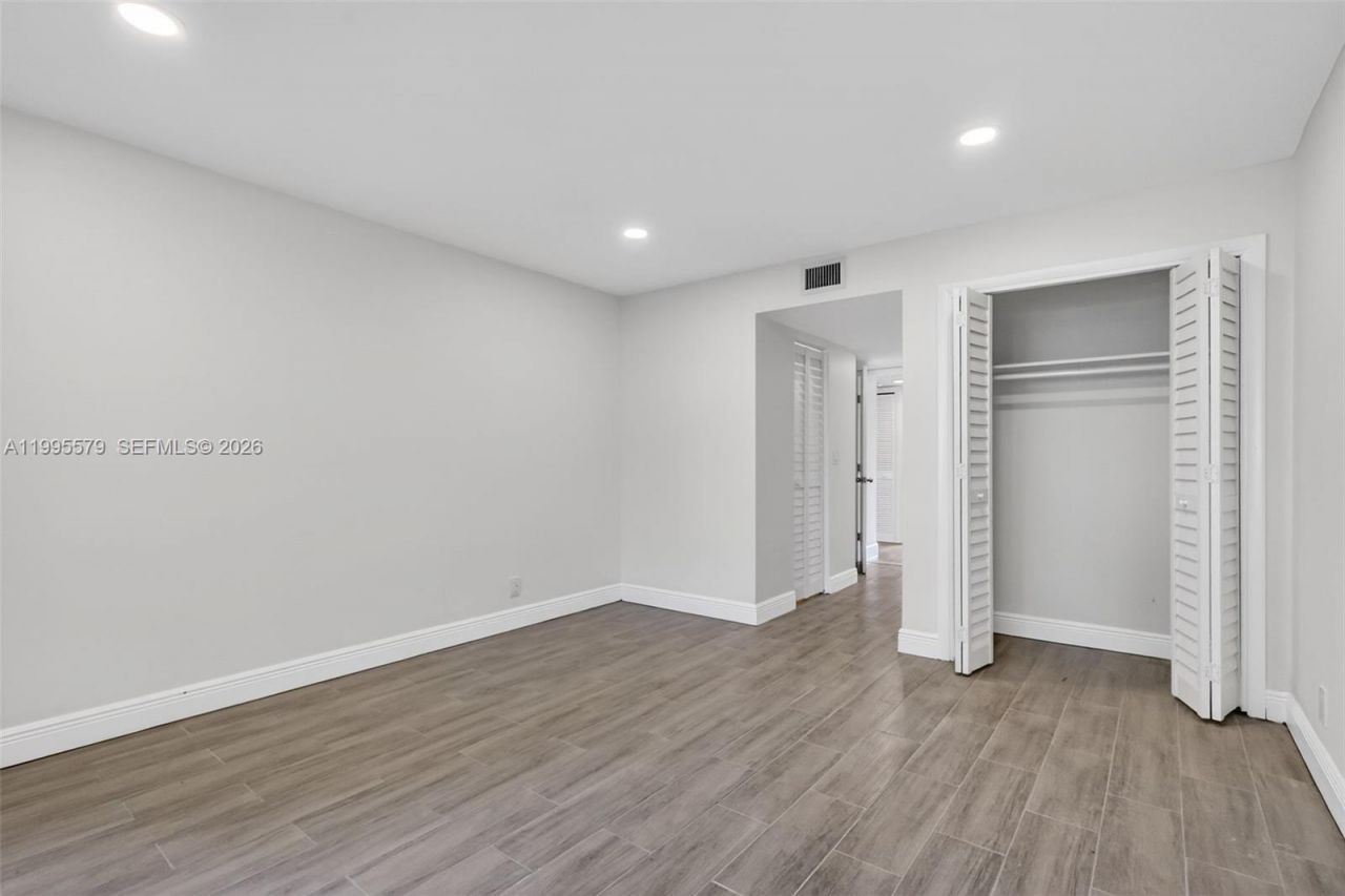 275 Gate Rd, Unit 104, Hollywood, FL 33024 Photo