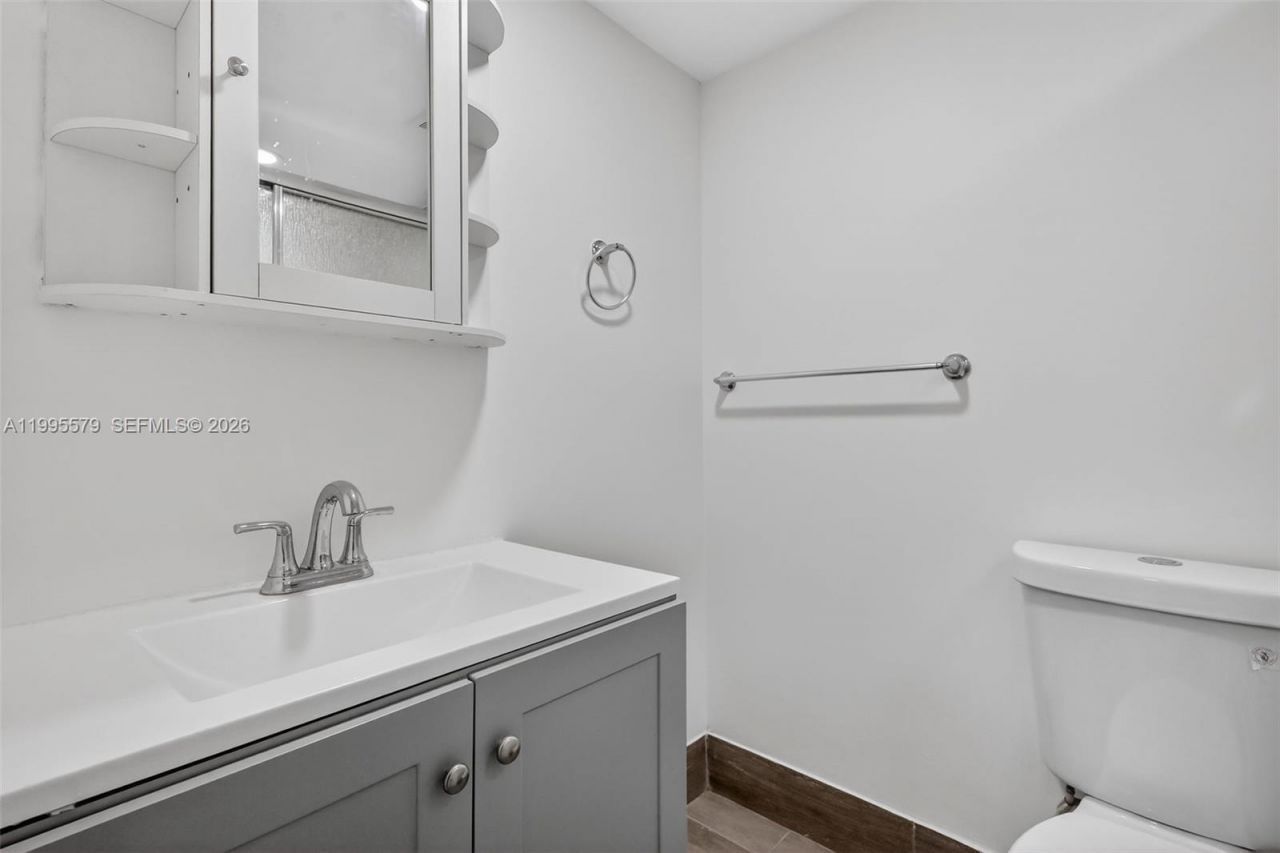 275 Gate Rd, Unit 104, Hollywood, FL 33024 Photo