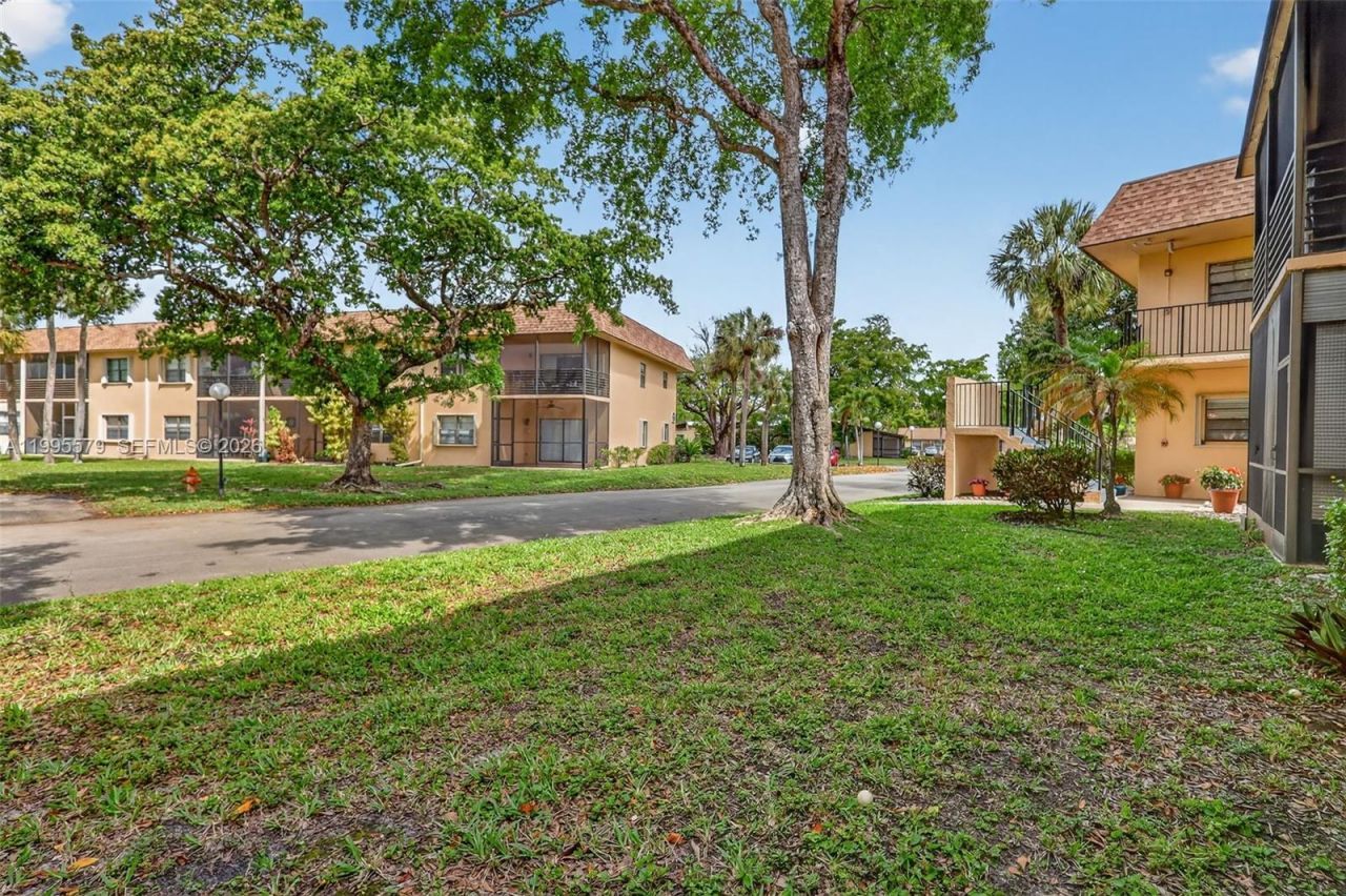 275 Gate Rd, Unit 104, Hollywood, FL 33024 Photo