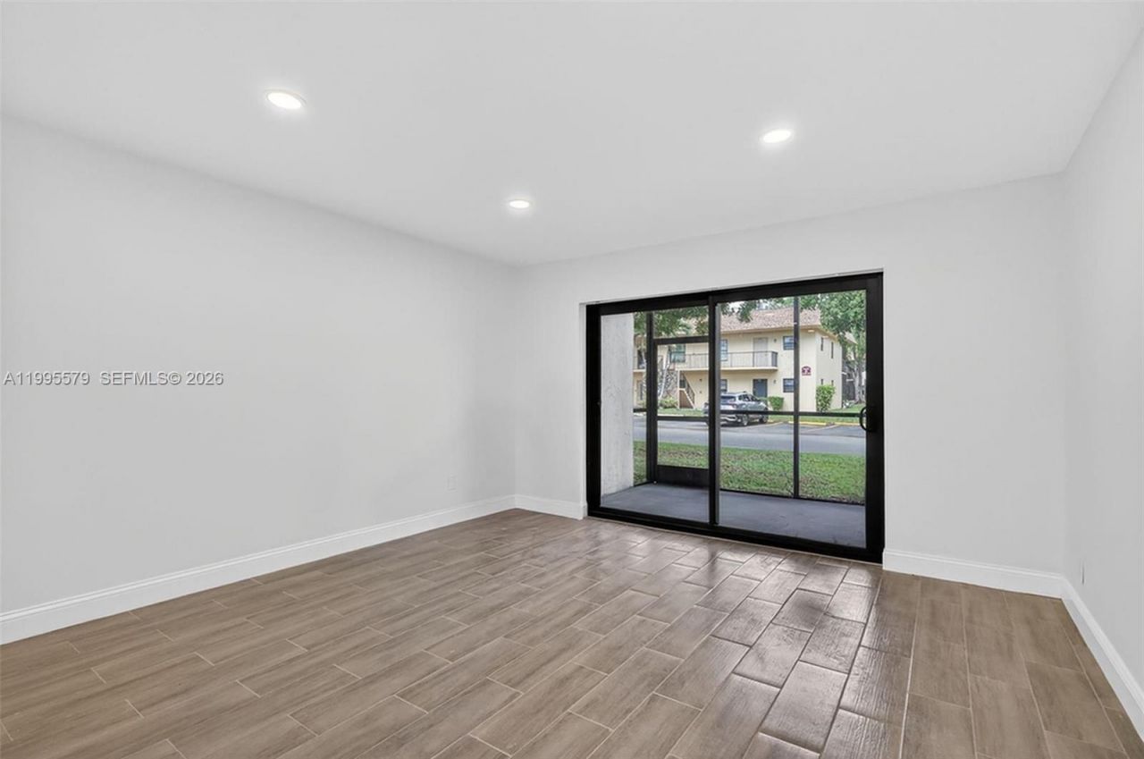 275 Gate Rd, Unit 104, Hollywood, FL 33024 Photo