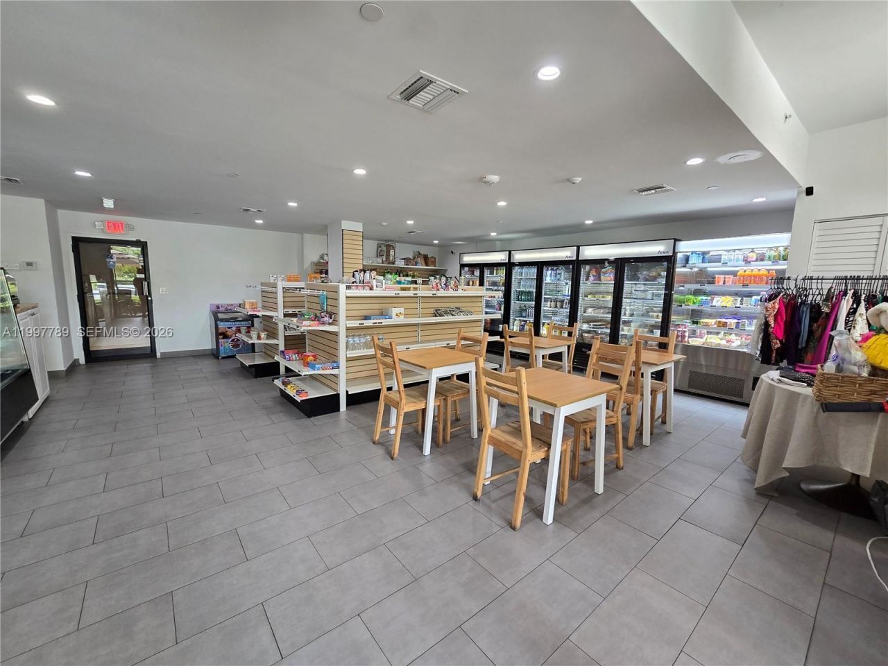 3300 NE 192nd St, Unit 210, Aventura, FL 33180 Photo