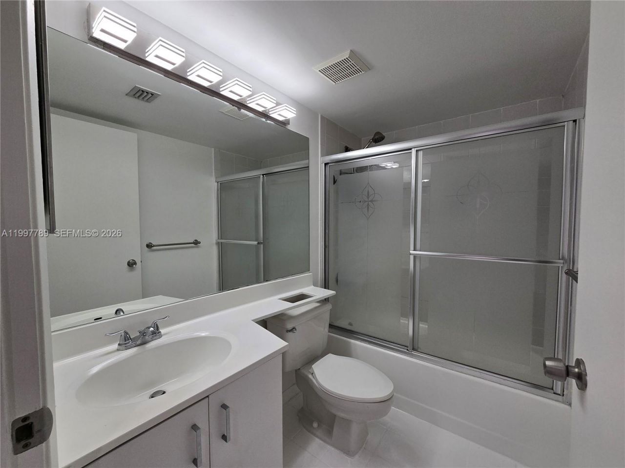 3300 NE 192nd St, Unit 210, Aventura, FL 33180 Photo