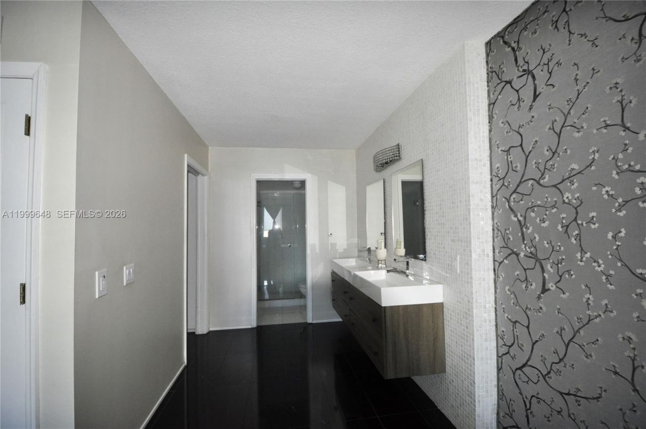 2030 S Ocean Dr, Unit 803, Hallandale Beach, FL 33009 Photo