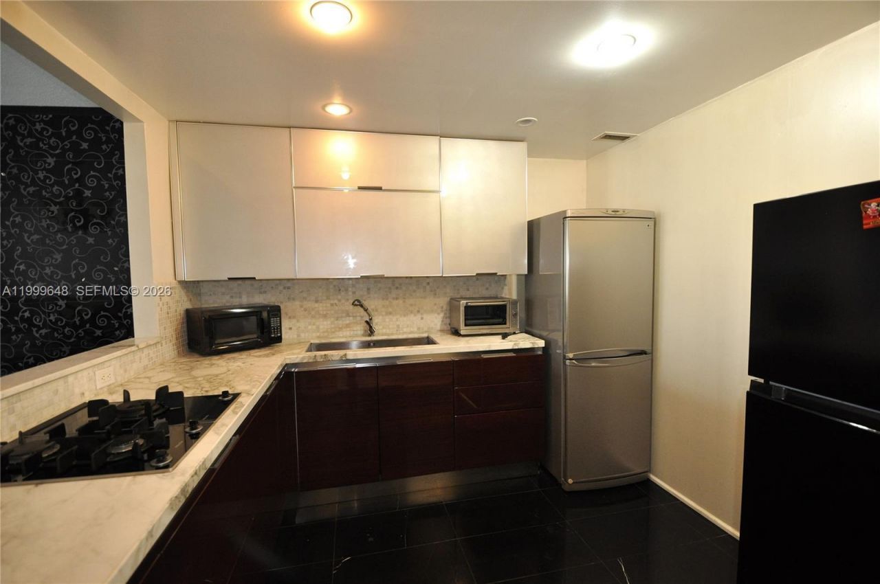 2030 S Ocean Dr, Unit 803, Hallandale Beach, FL 33009 Photo