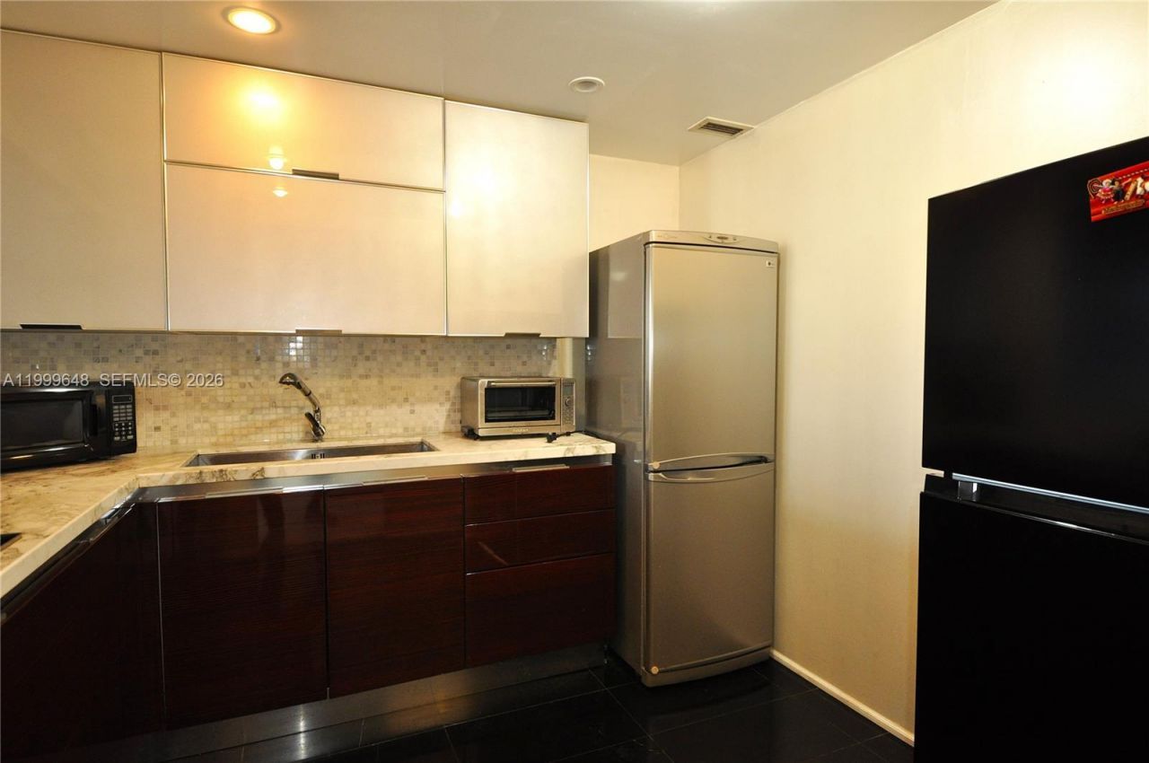 2030 S Ocean Dr, Unit 803, Hallandale Beach, FL 33009 Photo