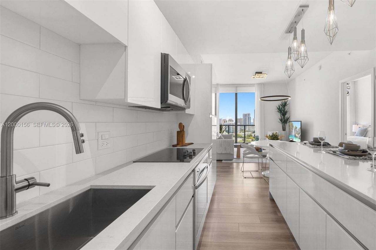 101 Diplomat Pkwy, Unit 808, Hallandale Beach, FL 33009 Main Photo