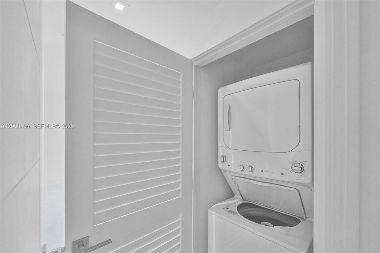 301 Altara Ave, Unit 832, Coral Gables, FL 33146 Photo