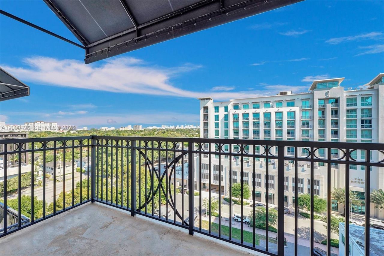 301 Altara Ave, Unit 832, Coral Gables, FL 33146 Photo