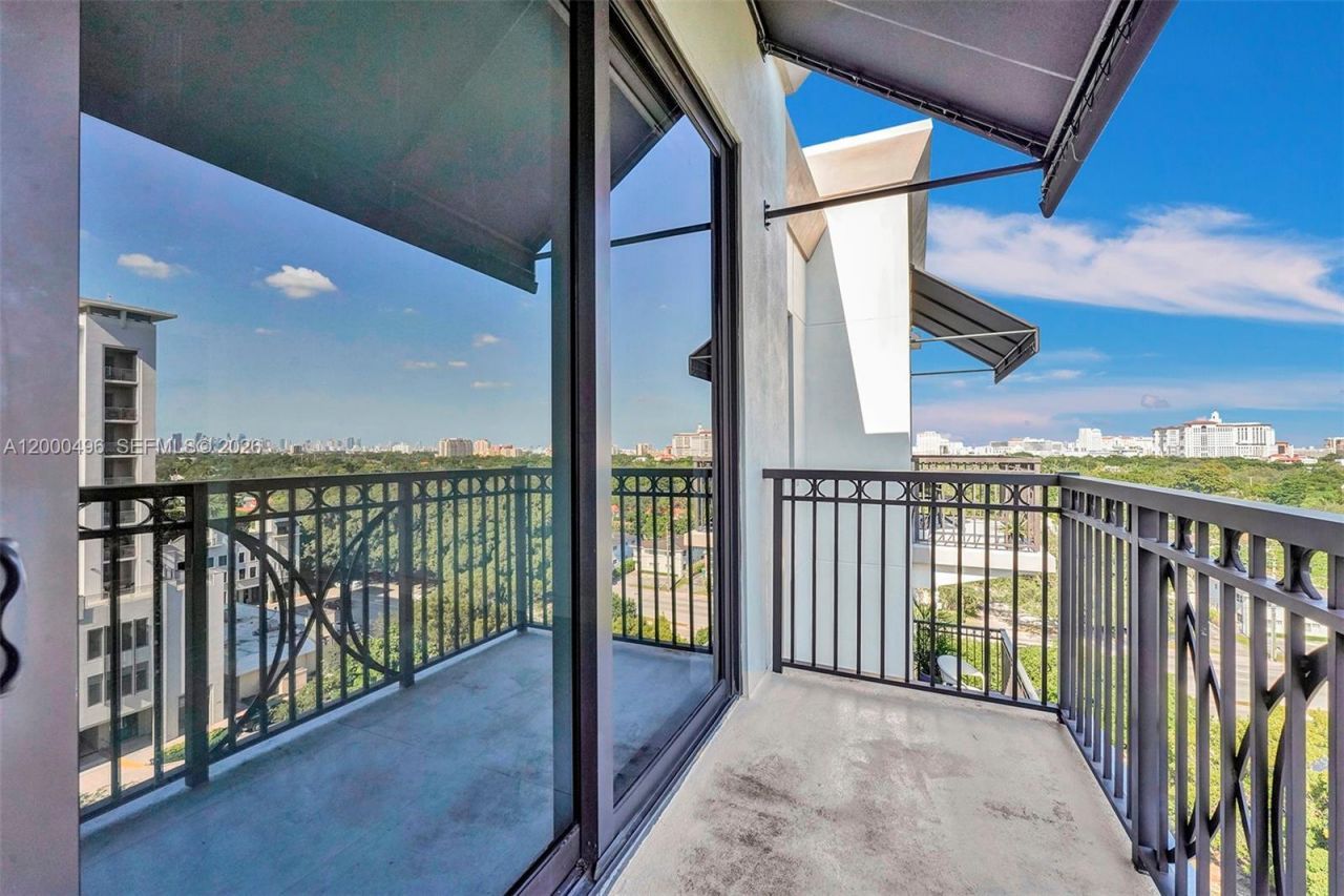 301 Altara Ave, Unit 832, Coral Gables, FL 33146 Photo