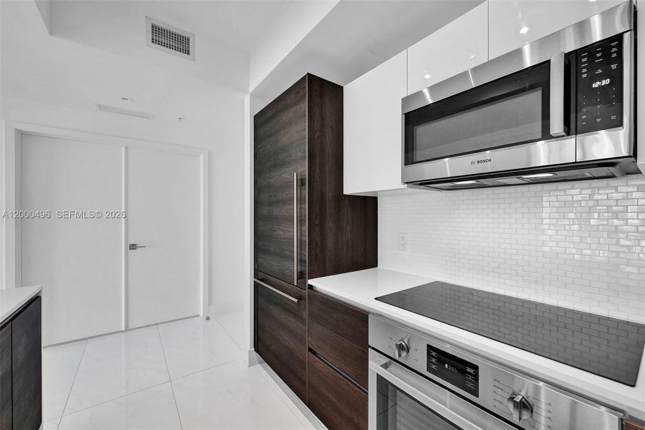 301 Altara Ave, Unit 832, Coral Gables, FL 33146 Photo