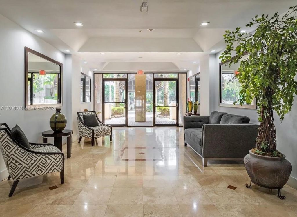 2715 Tigertail Ave, Unit 204, Miami, FL 33133 Photo