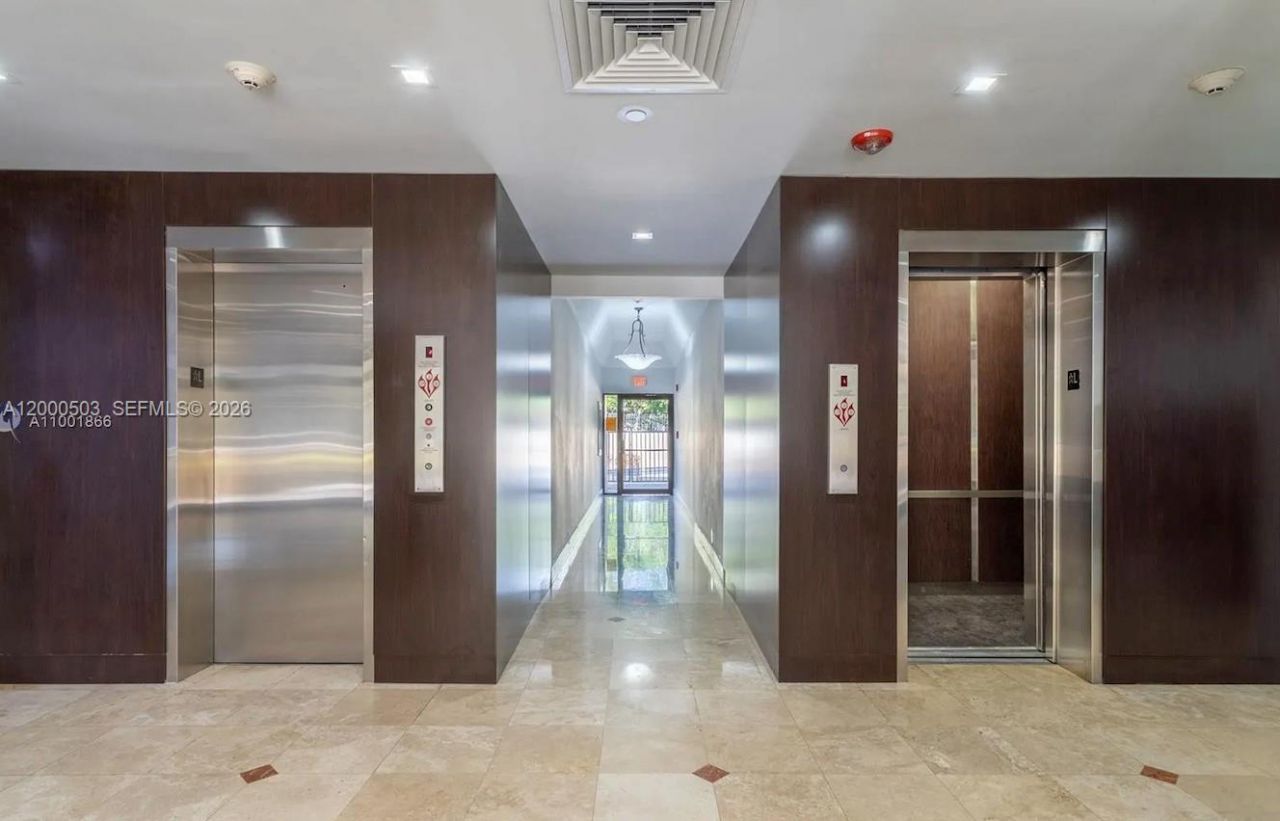 2715 Tigertail Ave, Unit 204, Miami, FL 33133 Photo