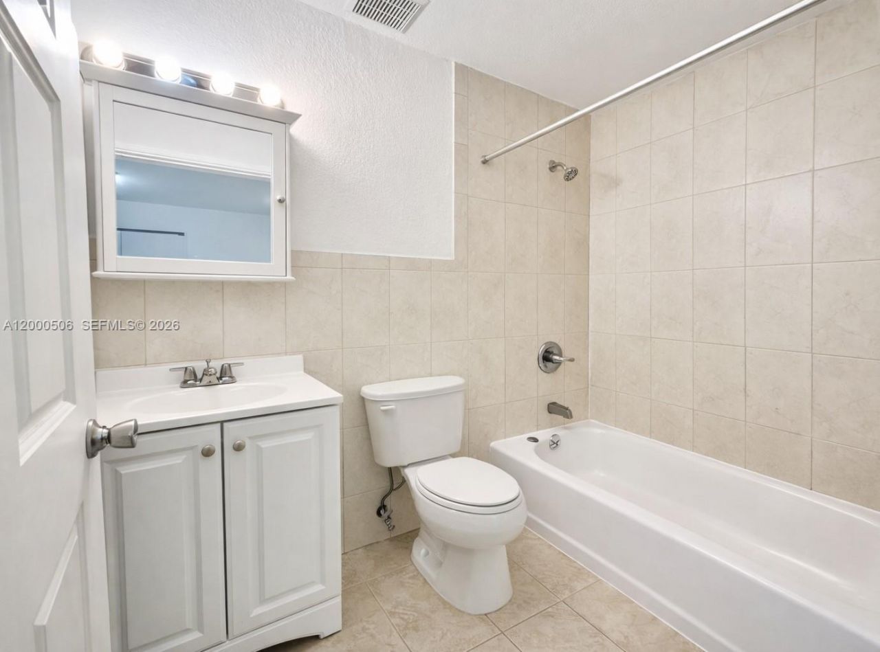 2471 NW 18th Ter, Unit A, Miami, FL 33125 Photo