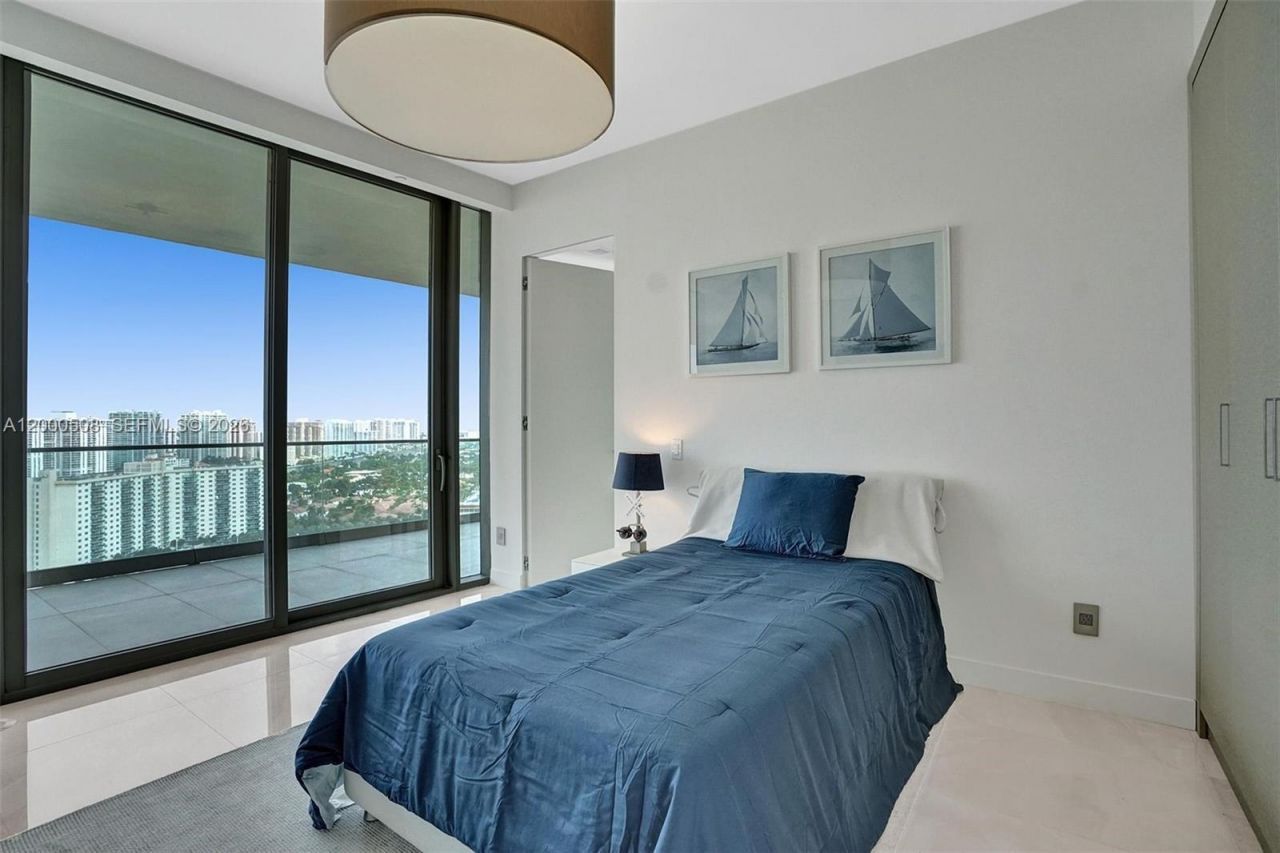 18975 Collins Ave, Unit 2001, Sunny Isles Beach, FL 33160 Photo