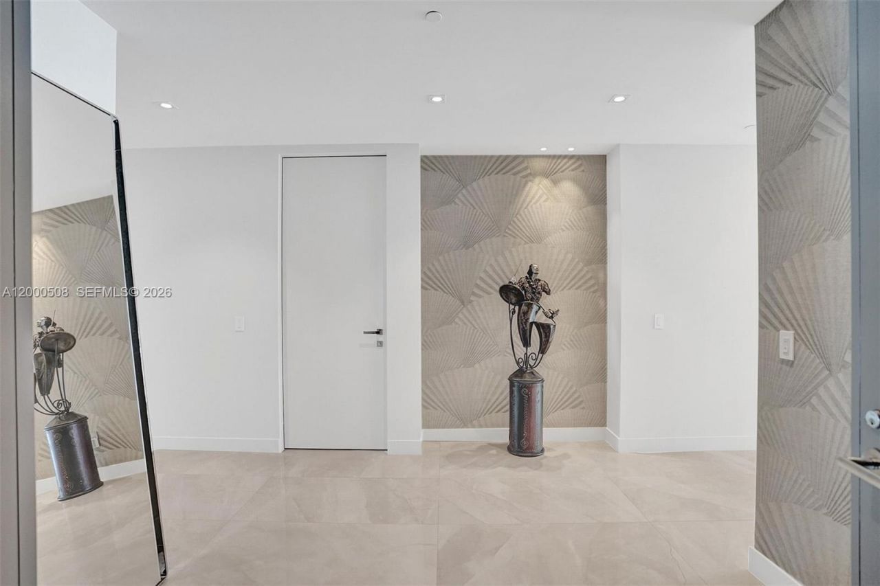 18975 Collins Ave, Unit 2001, Sunny Isles Beach, FL 33160 Photo