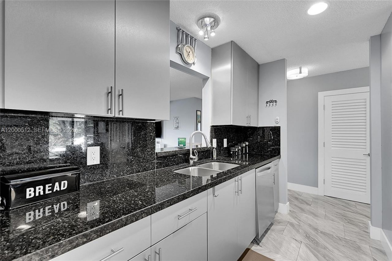 14664 Bonaire Boulevard, Unit 9-1, Delray Beach, FL 33446 Photo