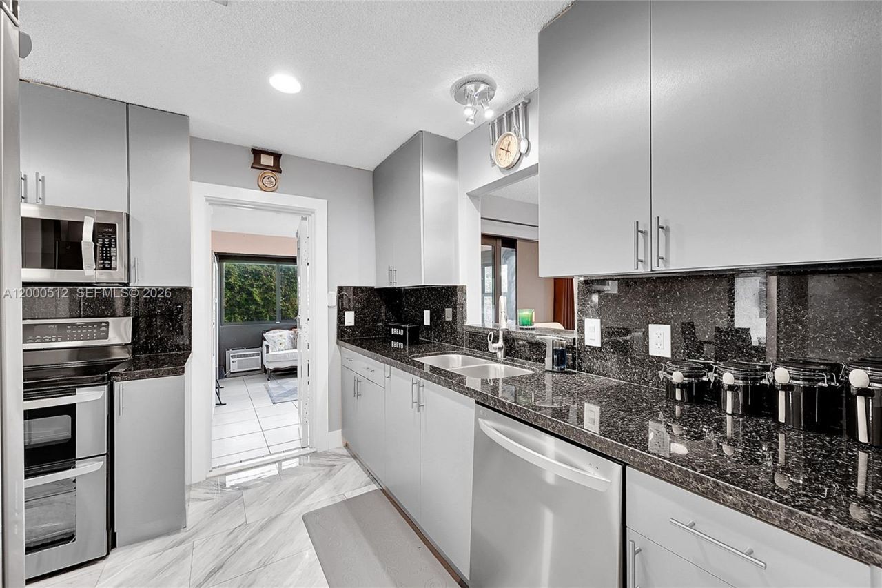 14664 Bonaire Boulevard, Unit 9-1, Delray Beach, FL 33446 Photo