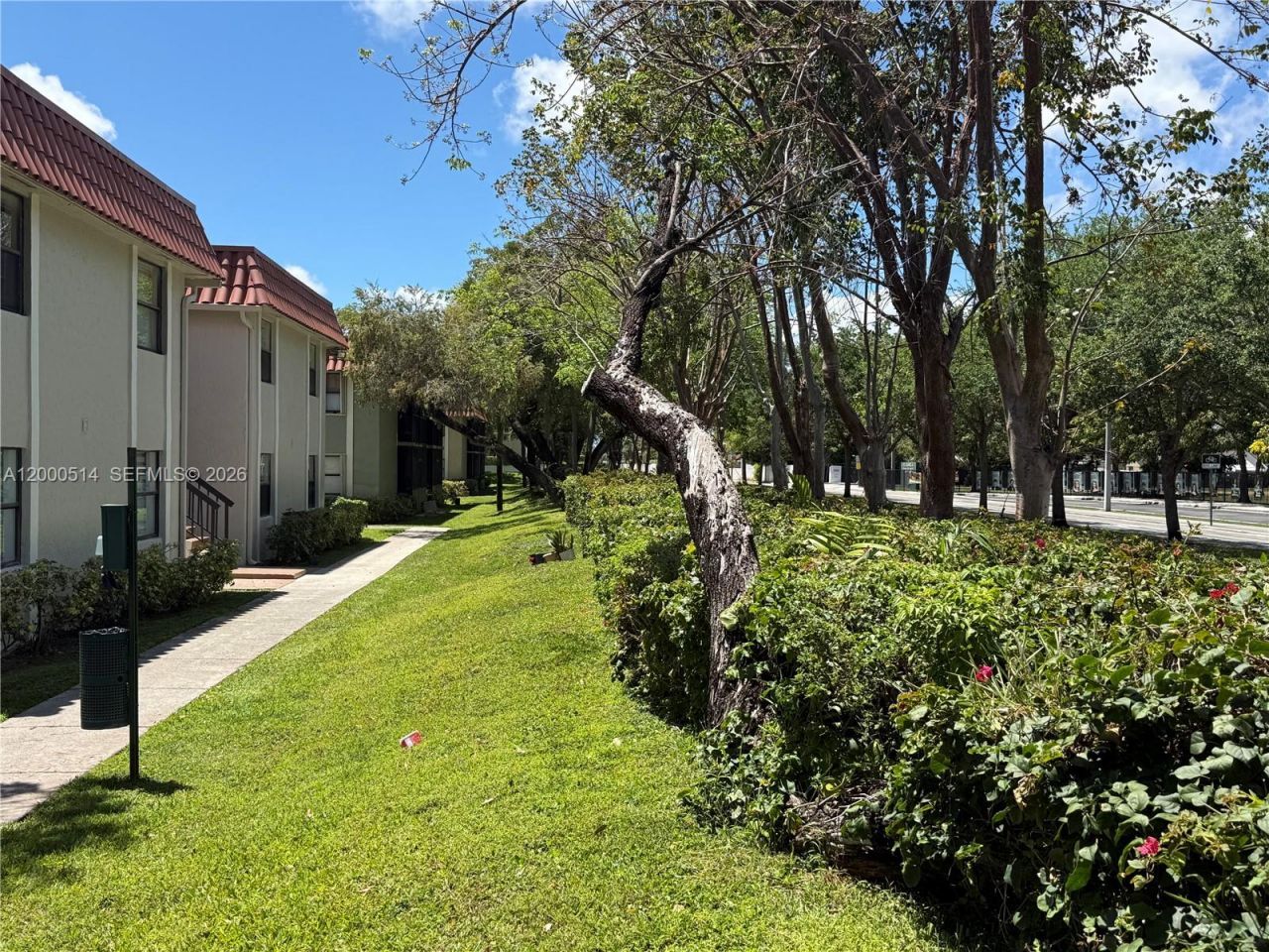 9716 Hammocks Blvd, Unit 101, Miami, FL 33196 Photo