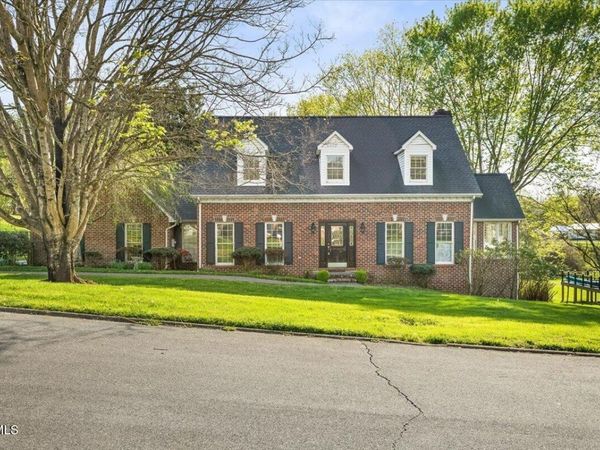 1857 Greenbriar Circle, Elizabethton, TN 37643