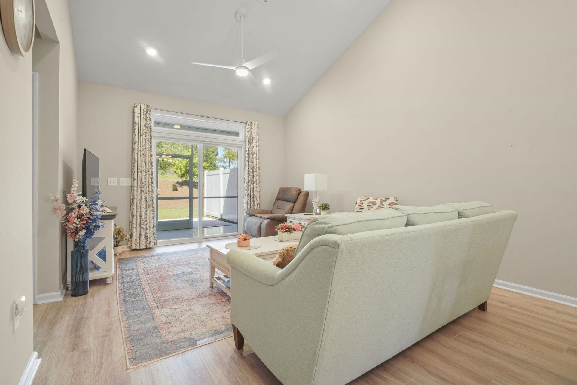 4045 Taranto Loop Photo 18