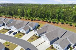 4045 Taranto Loop photo 4