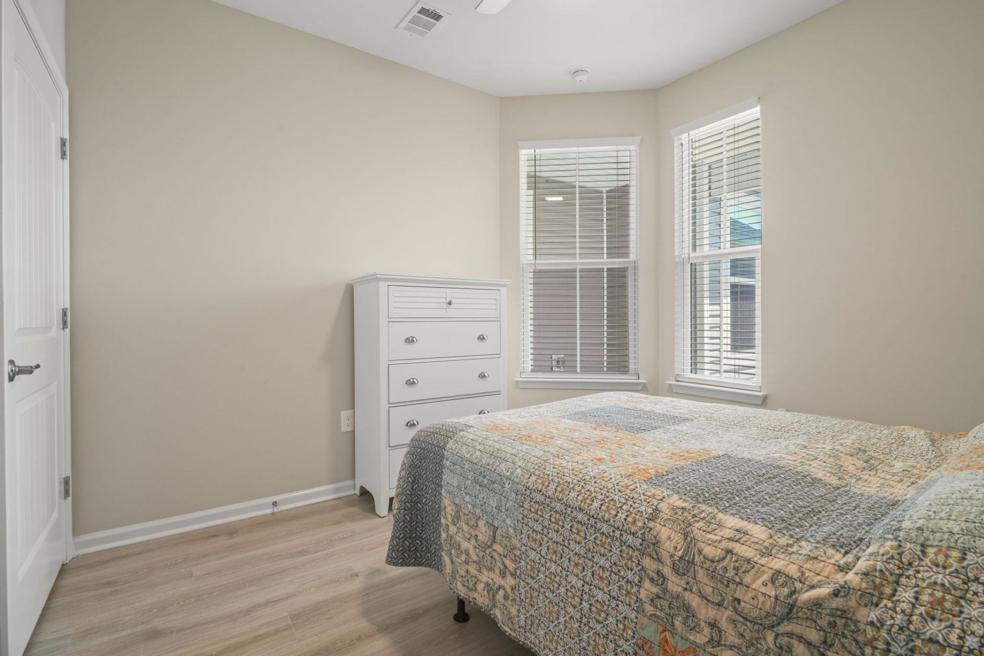 4045 Taranto Loop Photo 28