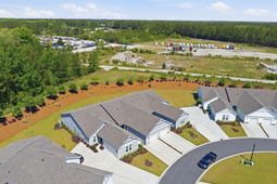 4045 Taranto Loop photo 4