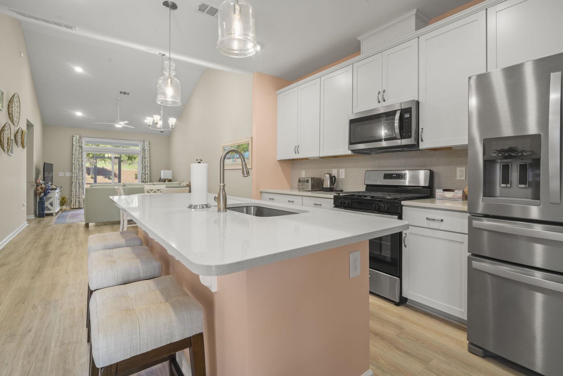 4045 Taranto Loop Photo 8