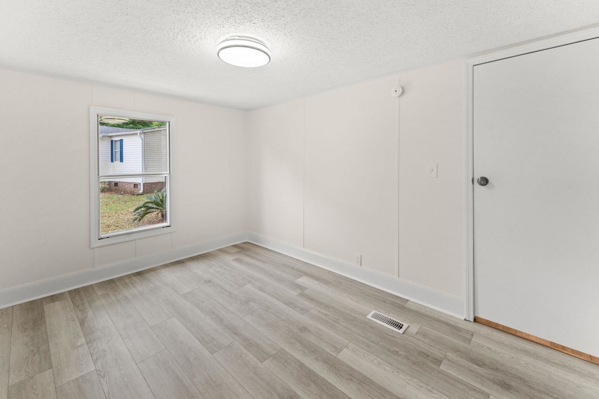 160 Saint Christopher Circle Photo 25